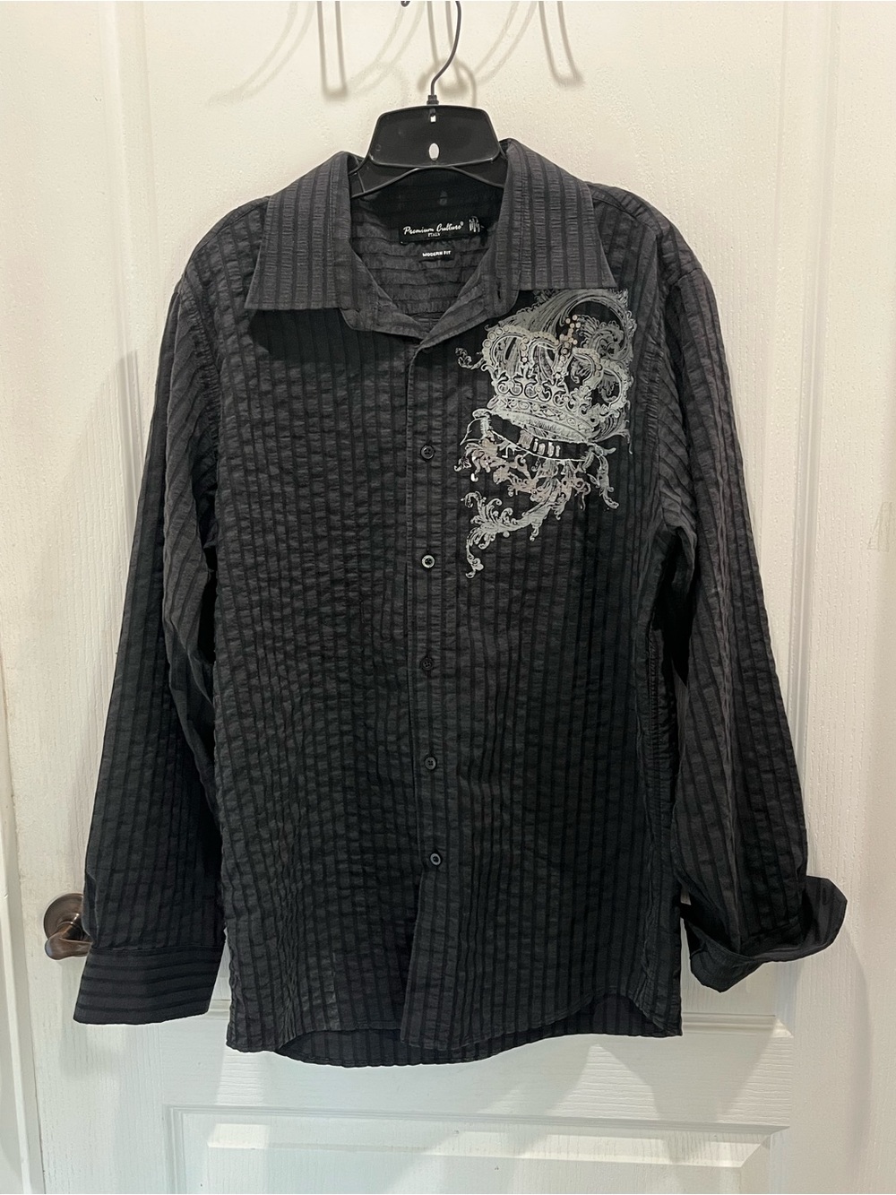 Men’s Black Button-Up Shirt with Embroidered Crest XL
